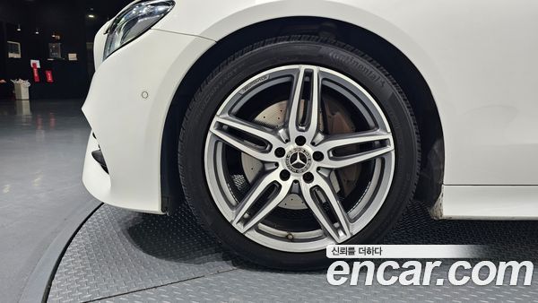 Mercedes-Benz E-Class 2020, фото 4