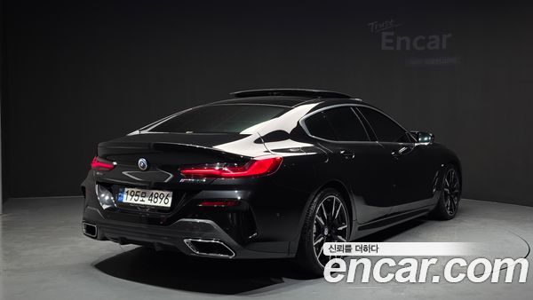 BMW 8 Series 2023, фото 2