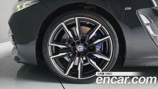 BMW 8 Series 2023, фото 5