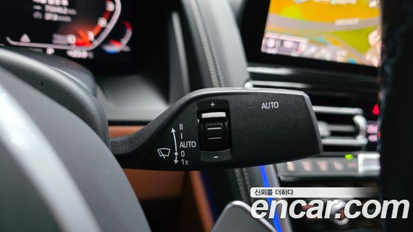 BMW 8 Series 2023, фото 29
