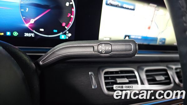 Mercedes-Benz GLE 2024, фото 12