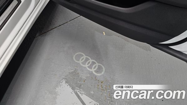 Audi A6 2021, фото 32