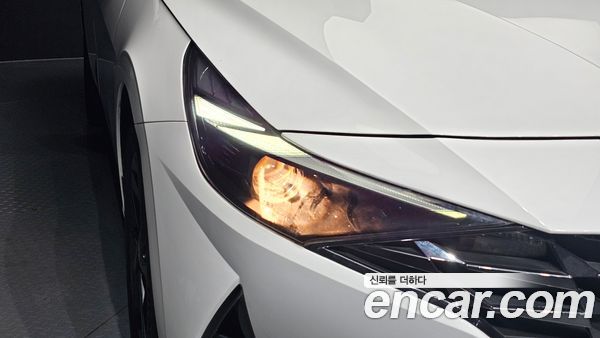 Hyundai Elantra 2023, фото 8