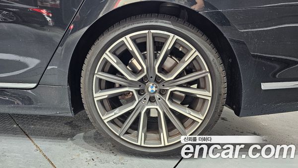 BMW 7 Series 2021, фото 5