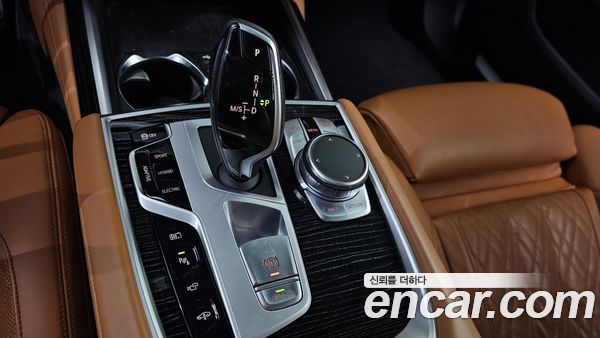 BMW 7 Series 2021, фото 12