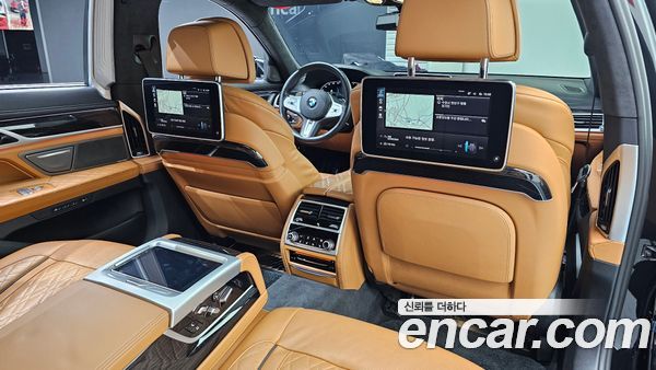 BMW 7 Series 2021, фото 30