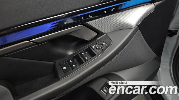 BMW 5 Series 2025, фото 26