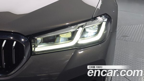 BMW 5 Series 2021, фото 8