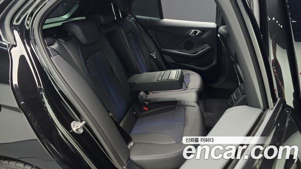 BMW 1 Series 2024, фото 15