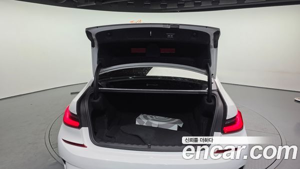 BMW 3 Series 2021, фото 20