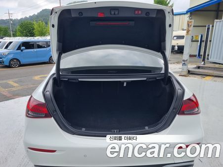 Mercedes-Benz E-Class 2021, фото 5