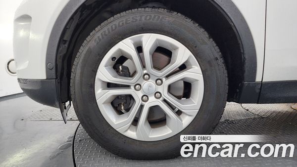 Land Rover Discovery Sport 2021, фото 5