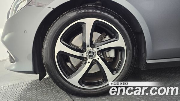 Mercedes-Benz E-Class 2020, фото 5