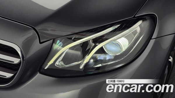 Mercedes-Benz E-Class 2020, фото 8