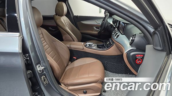 Mercedes-Benz E-Class 2020, фото 16