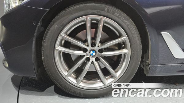 BMW 5 Series 2020, фото 5