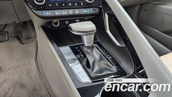Hyundai Elantra 2023, фото 12