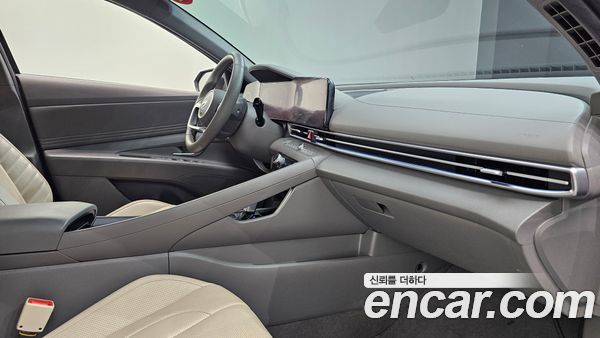 Hyundai Elantra 2023, фото 29