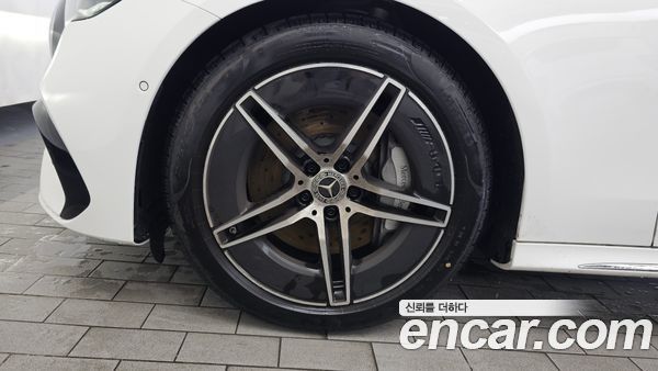 Mercedes-Benz E-Class 2026, фото 5
