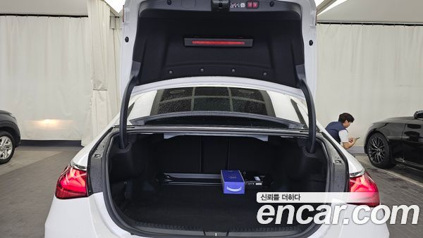 Mercedes-Benz E-Class 2026, фото 26
