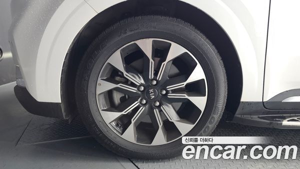 Kia Carnival 2021, фото 5