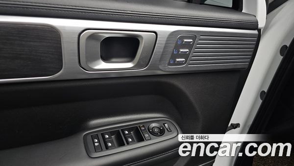 Hyundai Santa Fe 2025, фото 34