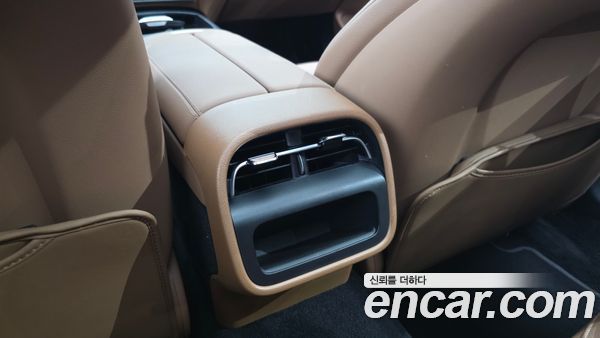 Mercedes-Benz E-Class 2024, фото 30