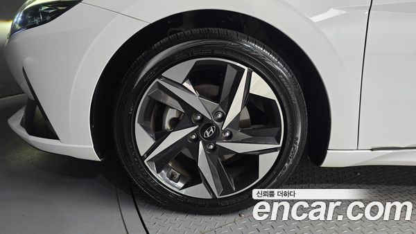 Hyundai Elantra 2021, фото 5