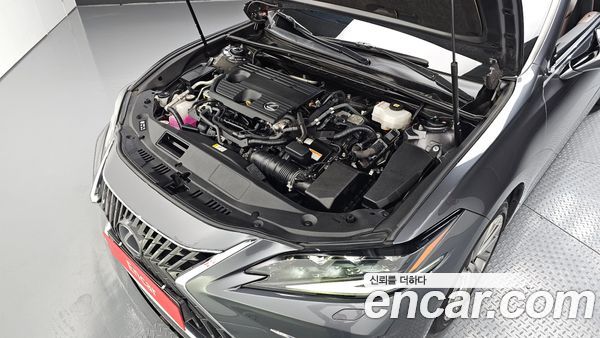 Lexus ES 2023, фото 6