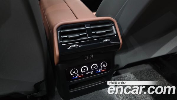 BMW 5 Series 2024, фото 31