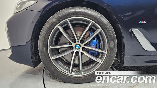 BMW 5 Series 2022, фото 4