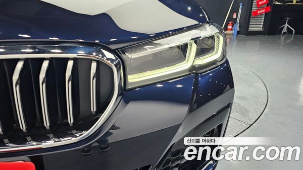 BMW 5 Series 2022, фото 7