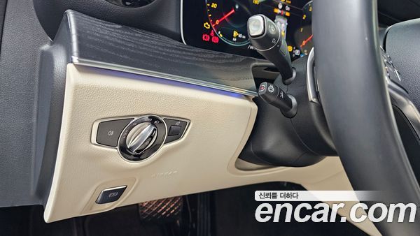Mercedes-Benz E-Class 2023, фото 28