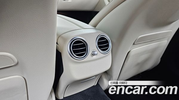 Mercedes-Benz E-Class 2023, фото 30