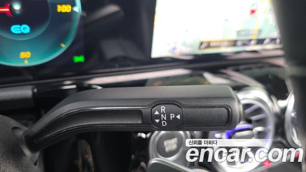 Mercedes-Benz EQA 2022, фото 11