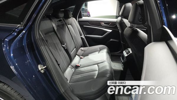 Audi A6 2020, фото 17