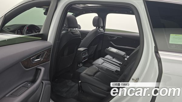 Audi Q7 2020, фото 18