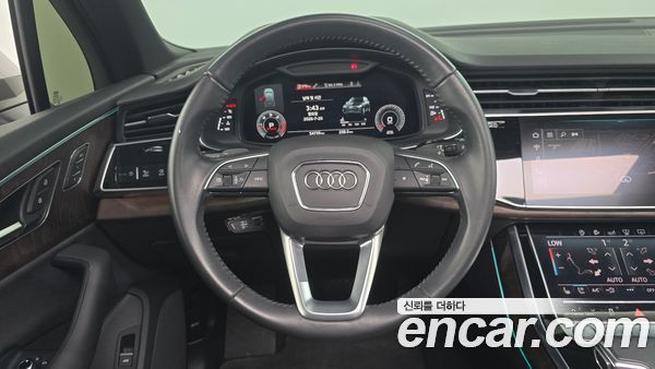 Audi Q7 2020, фото 20