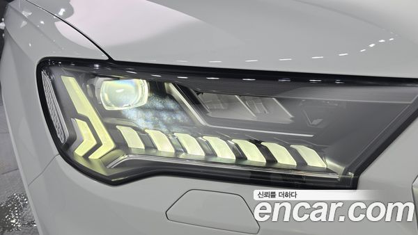 Audi Q7 2020, фото 8