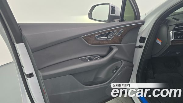 Audi Q7 2020, фото 14