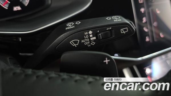 Audi Q7 2020, фото 28