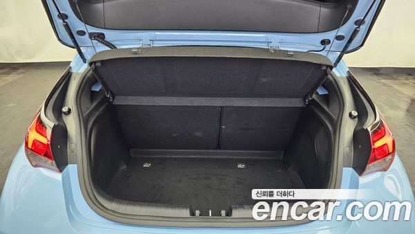 Hyundai Veloster 2021, фото 26