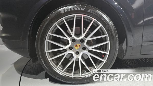 Porsche Cayenne 2022, фото 5