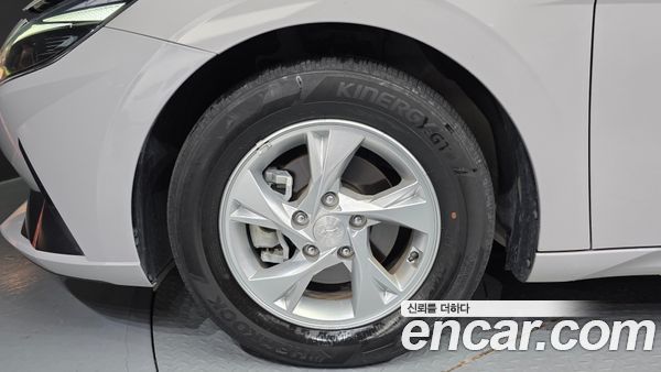 Hyundai Elantra 2022, фото 5