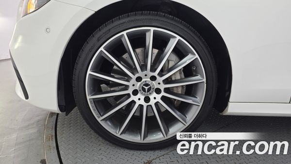Mercedes-Benz E-Class 2021, фото 5
