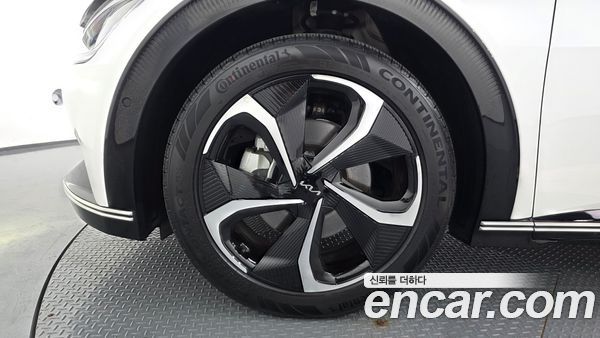 Kia EV6 2023, фото 5
