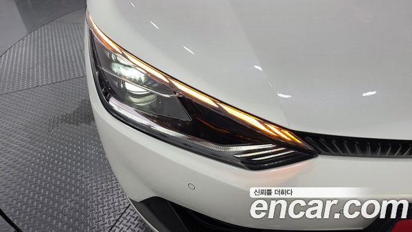 Kia EV6 2023, фото 8