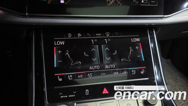 Audi Q8 2021, фото 31