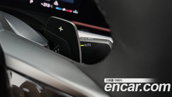 BMW 5 Series 2025, фото 30