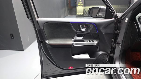 Mercedes-Benz GLB 2021, фото 14